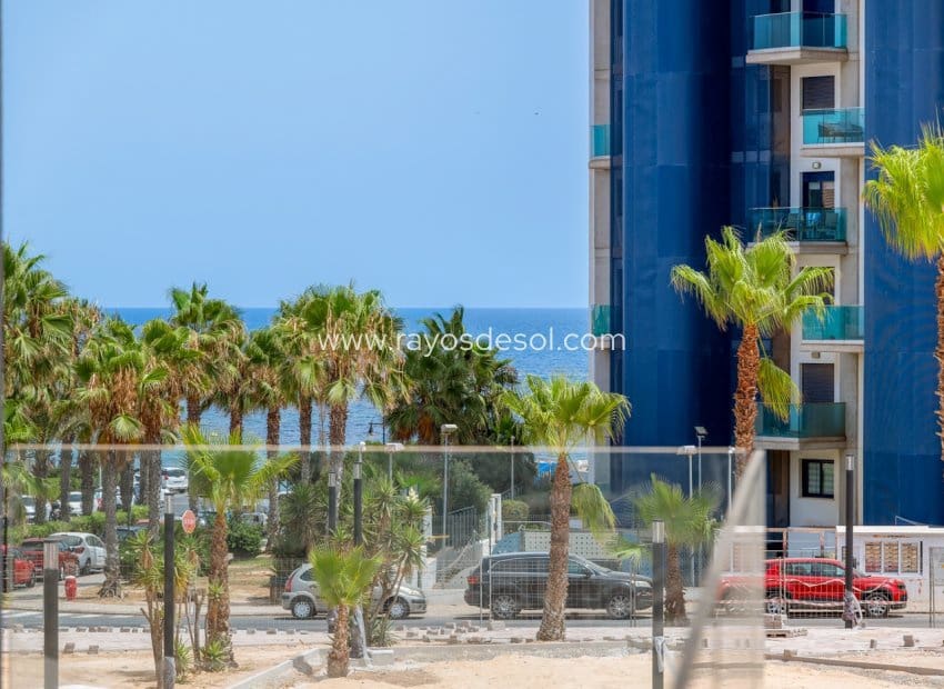 2 makuuhuone Huoneisto myytävänä paikassa Orihuela Costa mukana uima-altaan - 379 000 € (Ref: 9984029)