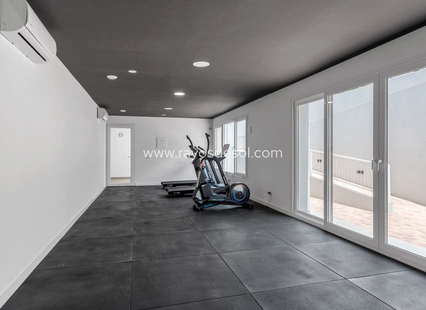 2 makuuhuone Huoneisto myytävänä paikassa Orihuela Costa mukana uima-altaan - 379 000 € (Ref: 9984029)