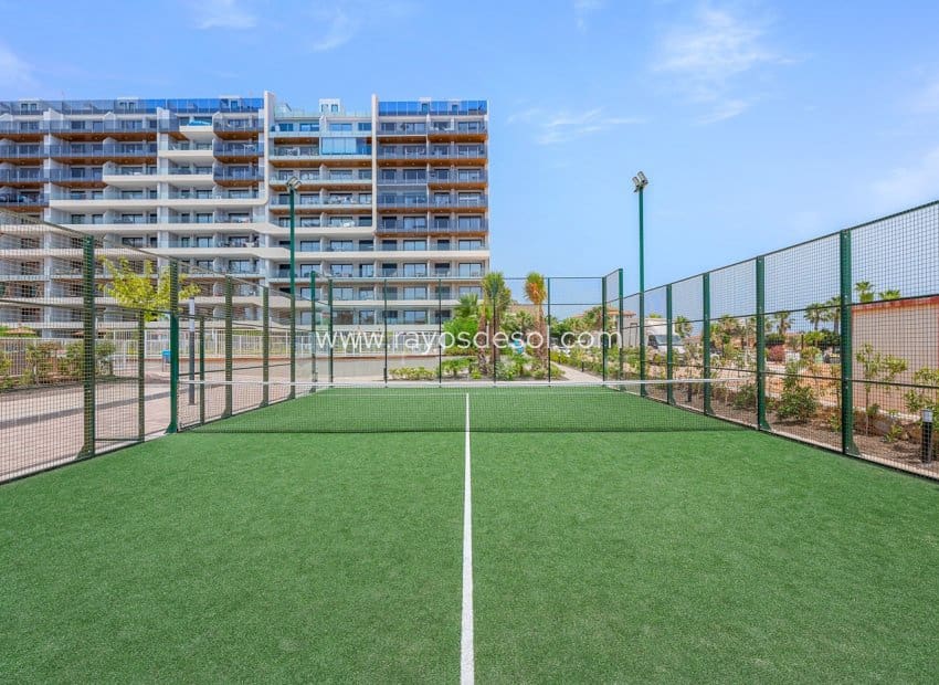 2 makuuhuone Huoneisto myytävänä paikassa Orihuela Costa mukana uima-altaan - 379 000 € (Ref: 9984029)