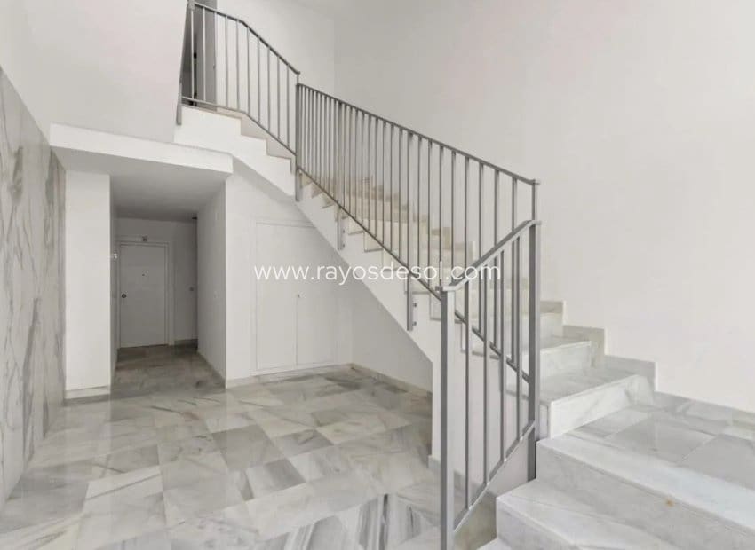2 soverom Leilighet til salgs i Orihuela Costa med svømmebasseng - € 279 900 (Ref: 9989994)