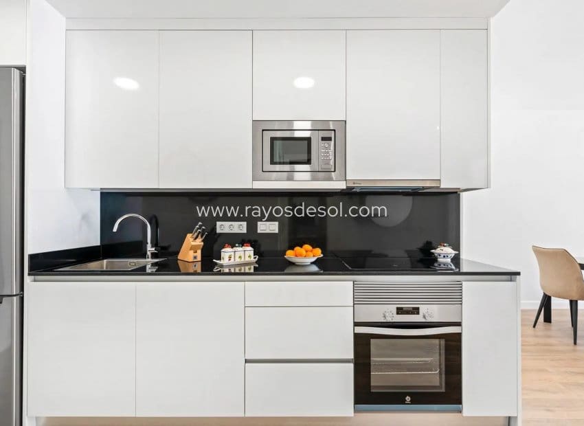 2 soverom Leilighet til salgs i Orihuela Costa med svømmebasseng - € 279 900 (Ref: 9989994)