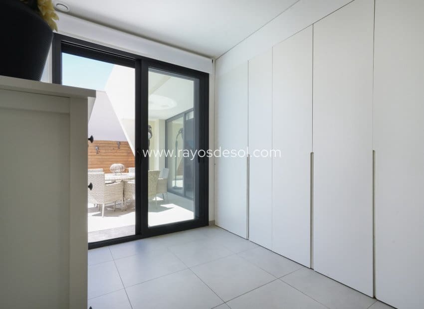 4 soverom Villa til salgs i Benijofar - € 640 000 (Ref: 9998976)