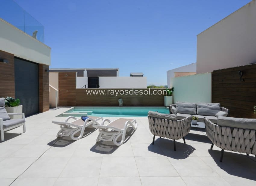4 soverom Villa til salgs i Benijofar - € 640 000 (Ref: 9998976)