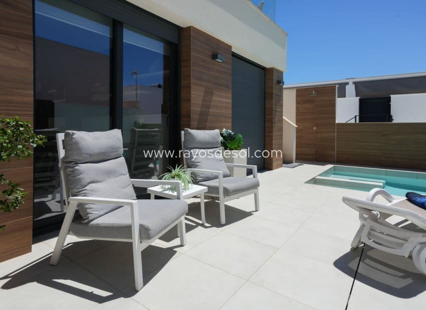 4 soverom Villa til salgs i Benijofar - € 640 000 (Ref: 9998976)