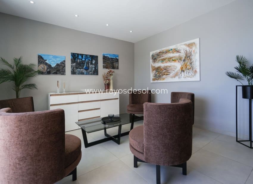 4 soverom Villa til salgs i Benijofar - € 640 000 (Ref: 9998976)
