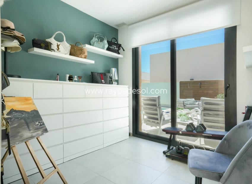 4 soverom Villa til salgs i Benijofar - € 640 000 (Ref: 9998976)