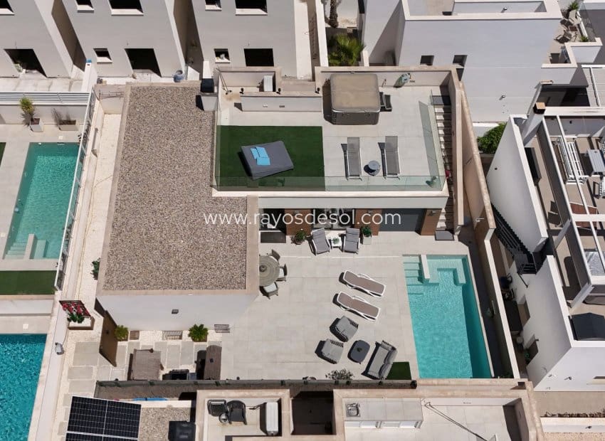 4 soverom Villa til salgs i Benijofar - € 640 000 (Ref: 9998976)