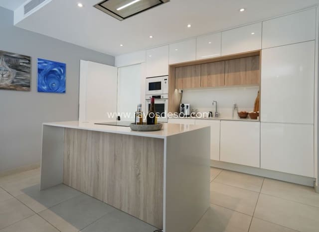 4 slaapkamer Villa te koop in Benijófar - € 640.000 (Ref: 9998976)