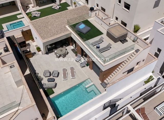 4 bedroom Villa for sale in Benijófar - € 640,000 (Ref: 9998976)