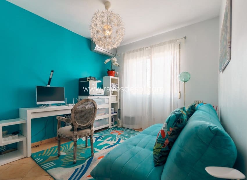 4 soverom Villa til salgs i Alfaz del Pi / L'Alfas del Pi med svømmebasseng - € 600 000 (Ref: 9998977)