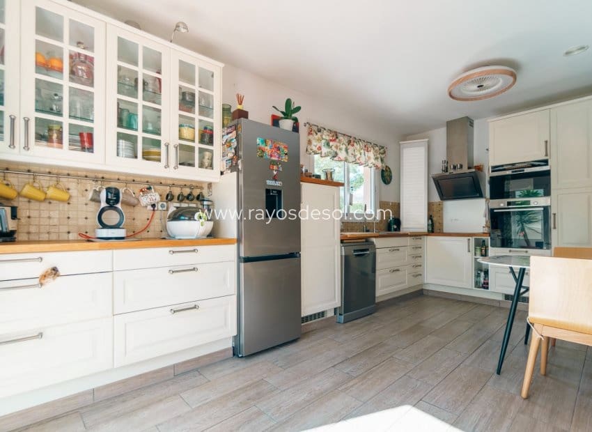 4 soverom Villa til salgs i Alfaz del Pi / L'Alfas del Pi med svømmebasseng - € 600 000 (Ref: 9998977)