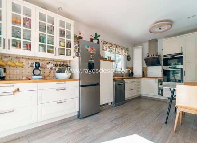 4 soverom Villa til salgs i Alfaz del Pi / L'Alfàs del Pi med svømmebasseng - € 600 000 (Ref: 9998977)