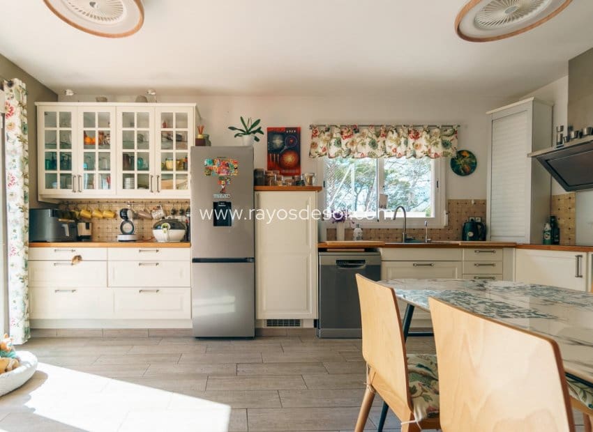 4 soverom Villa til salgs i Alfaz del Pi / L'Alfas del Pi med svømmebasseng - € 600 000 (Ref: 9998977)