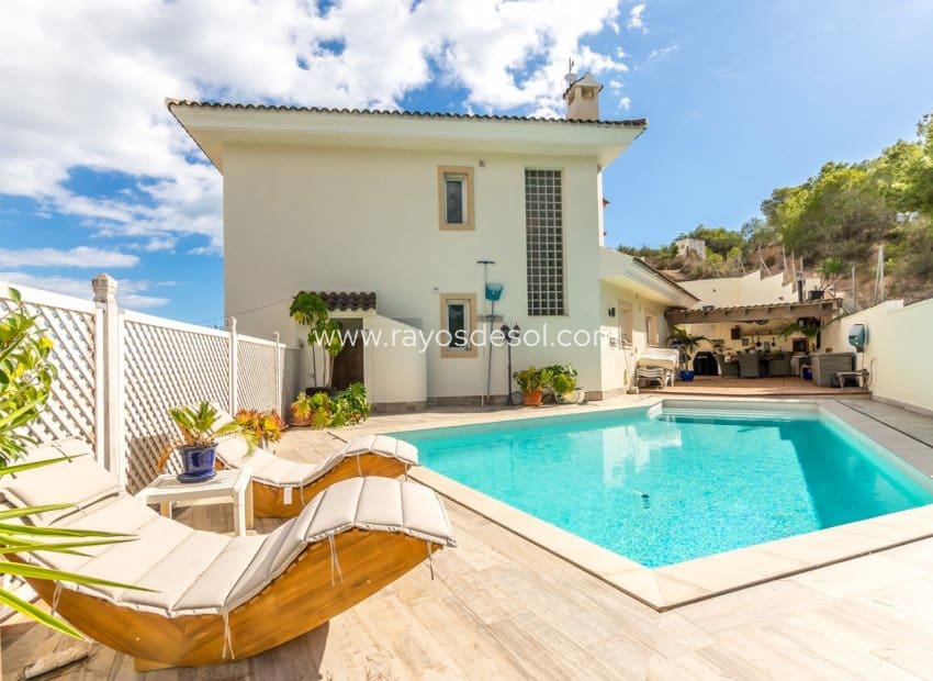 4 soverom Villa til salgs i Alfaz del Pi / L'Alfas del Pi med svømmebasseng - € 600 000 (Ref: 9998977)