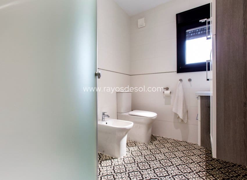 4 bedroom Villa for sale in Moraira with pool - € 1,195,000 (Ref: 9998978)