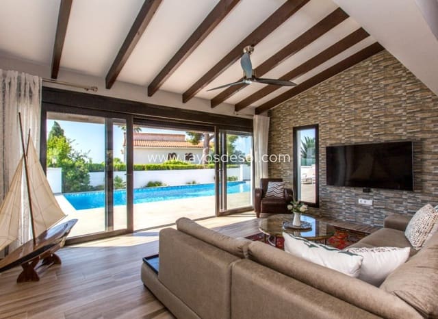 4 soveværelse Villa til salg i Moraira, Teulada-Moraira med swimmingpool - € 1.195.000 (Ref: 9998978)
