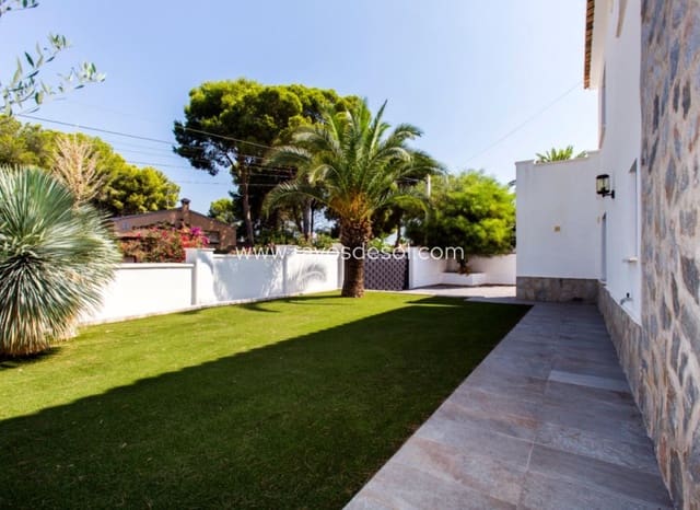 4 quarto Moradia para venda em Moraira, Teulada-Moraira com piscina - 1 195 000 € (Ref: 9998978)