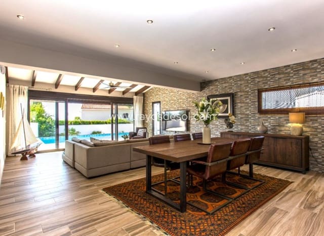 4 quarto Moradia para venda em Moraira, Teulada-Moraira com piscina - 1 195 000 € (Ref: 9998978)