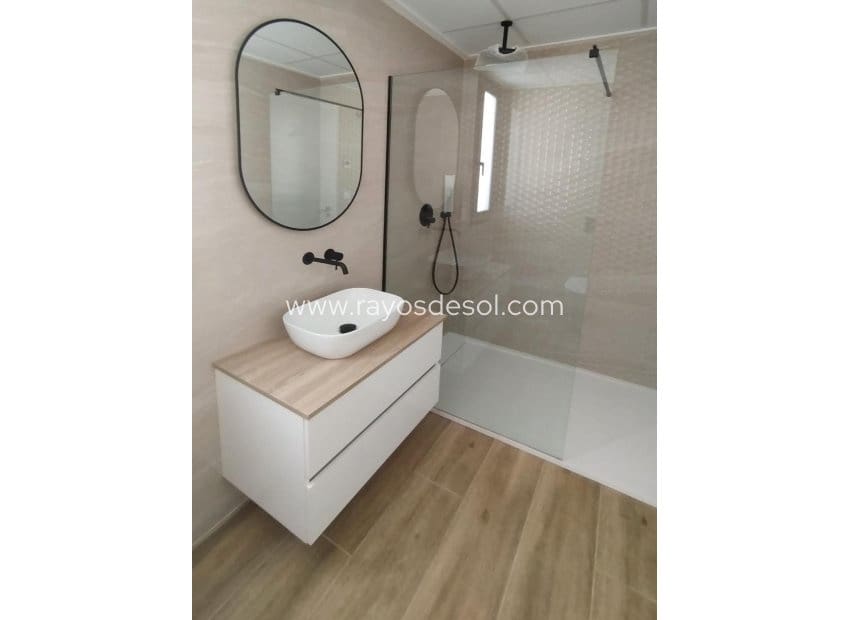 2 slaapkamer Villa te koop in Polop - € 498.500 (Ref: 9998979)