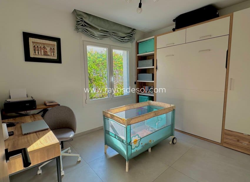 3 soveværelse Villa til salg i Algorfa med swimmingpool - € 780.000 (Ref: 9998981)