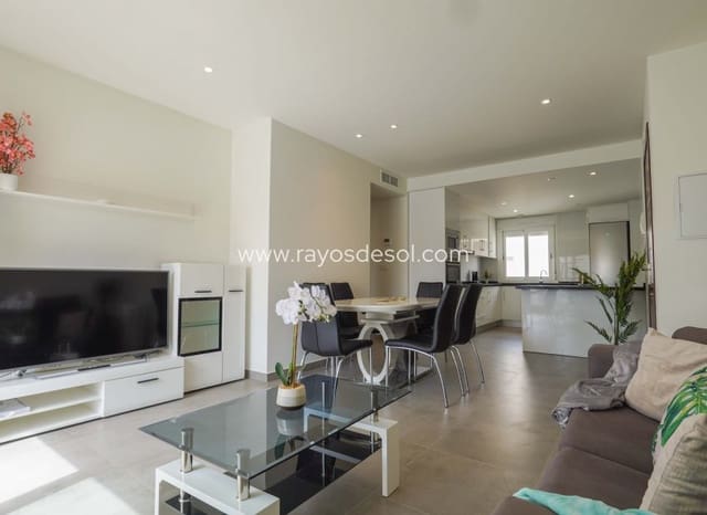 Apartamento de 2 habitaciones en Aguas Nuevas, Torrevieja en venta con piscina - 285.000 € (Ref: 9998982)