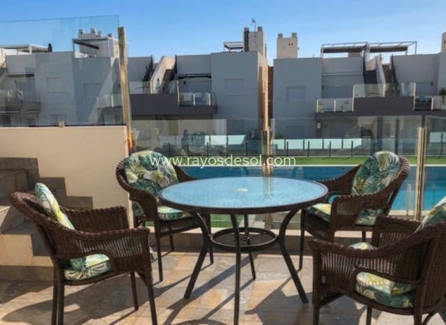 Apartamento de 2 habitaciones en Aguas Nuevas, Torrevieja en venta con piscina - 285.000 € (Ref: 9998982)