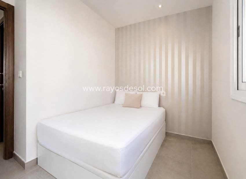 2 bedroom Apartment for sale in Aguas Nuevas with pool - € 285,000 (Ref: 9998982)