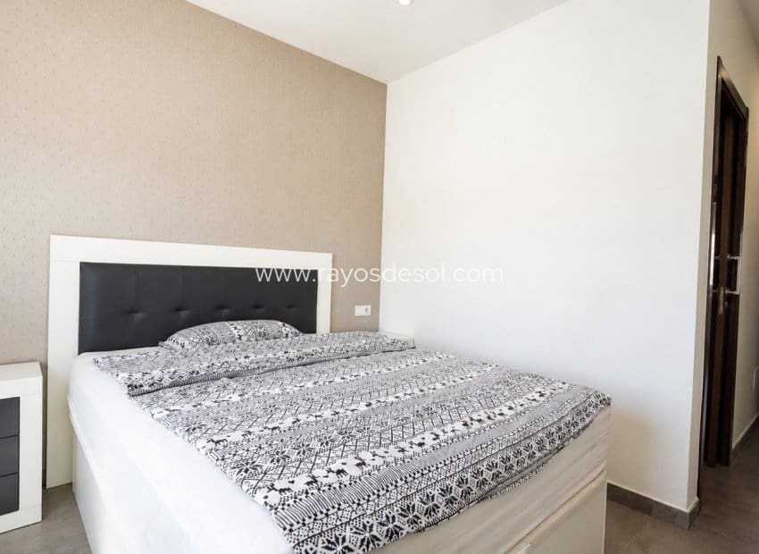 2 bedroom Apartment for sale in Aguas Nuevas with pool - € 285,000 (Ref: 9998982)