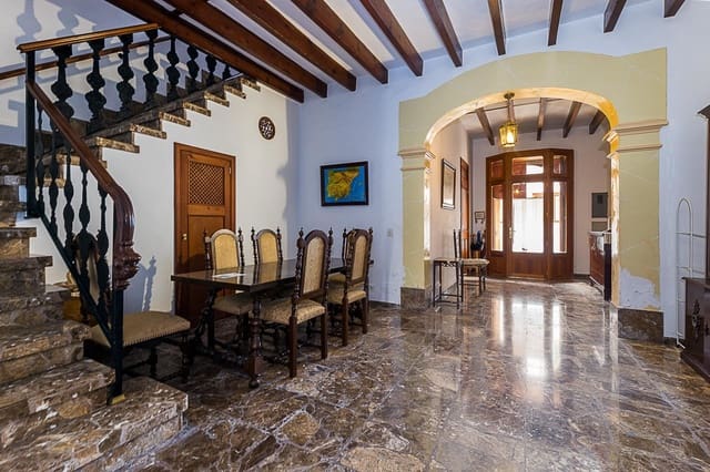 4 bedroom Townhouse for sale in Llucmajor - € 499,000 (Ref: 10076600)