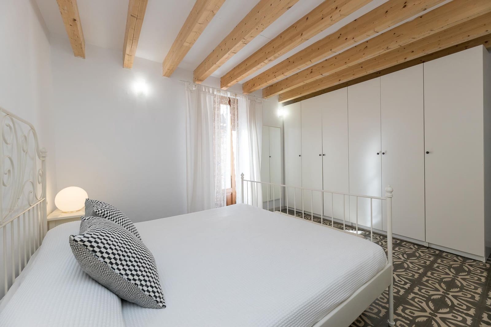 4 soveværelse Byhus til leje i Sineu - € 2.100 (Ref: 10078270)