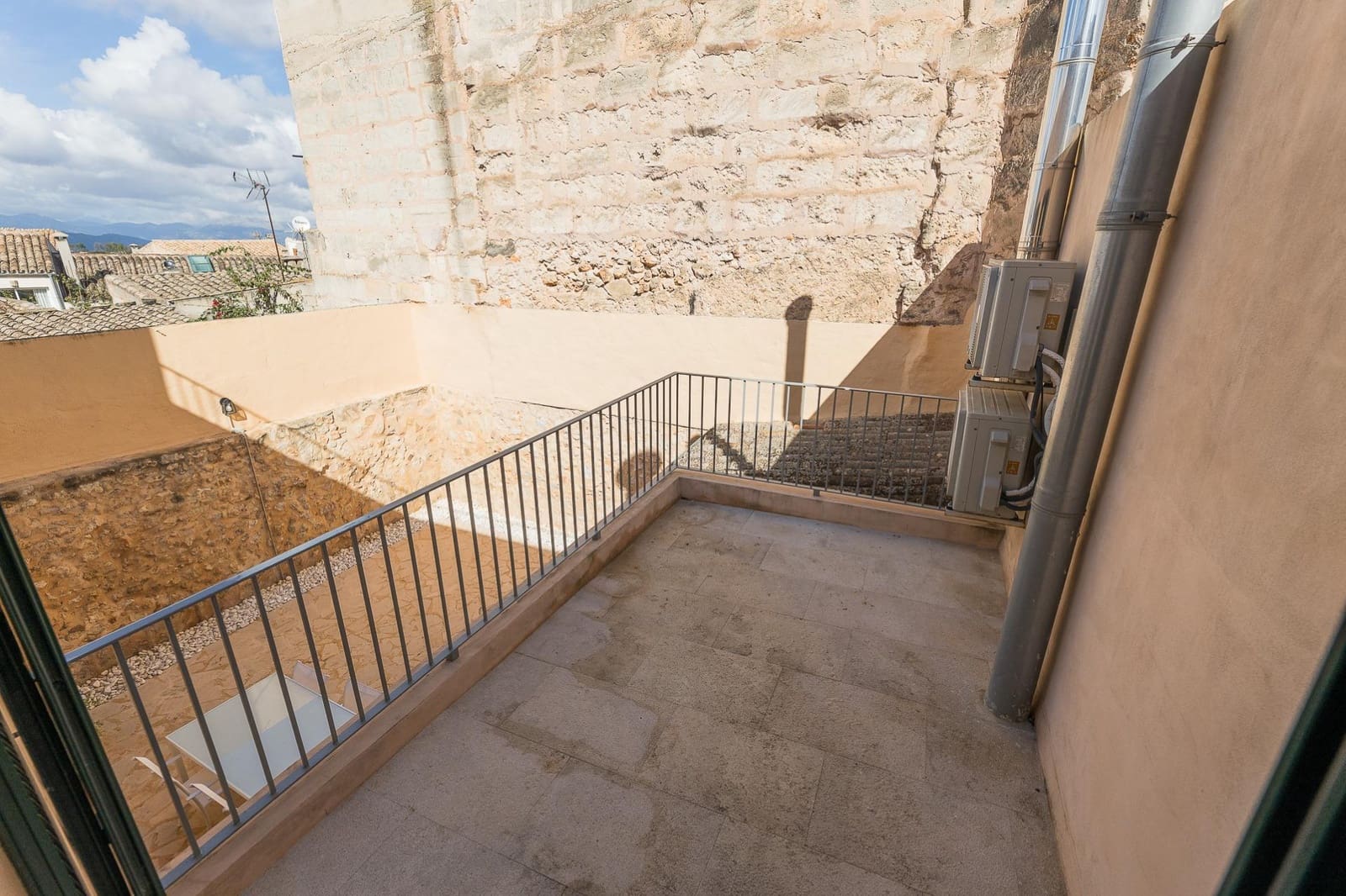 4 soveværelse Byhus til leje i Sineu - € 2.100 (Ref: 10078270)