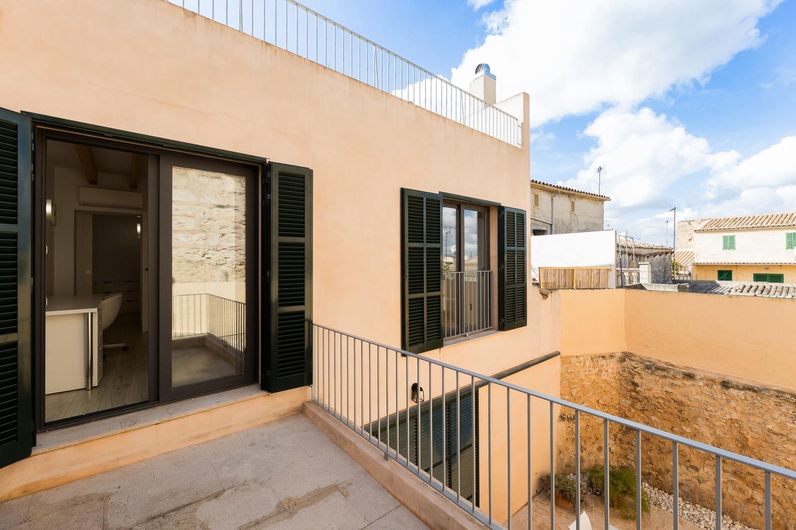 4 soveværelse Byhus til leje i Sineu - € 2.100 (Ref: 10078270)