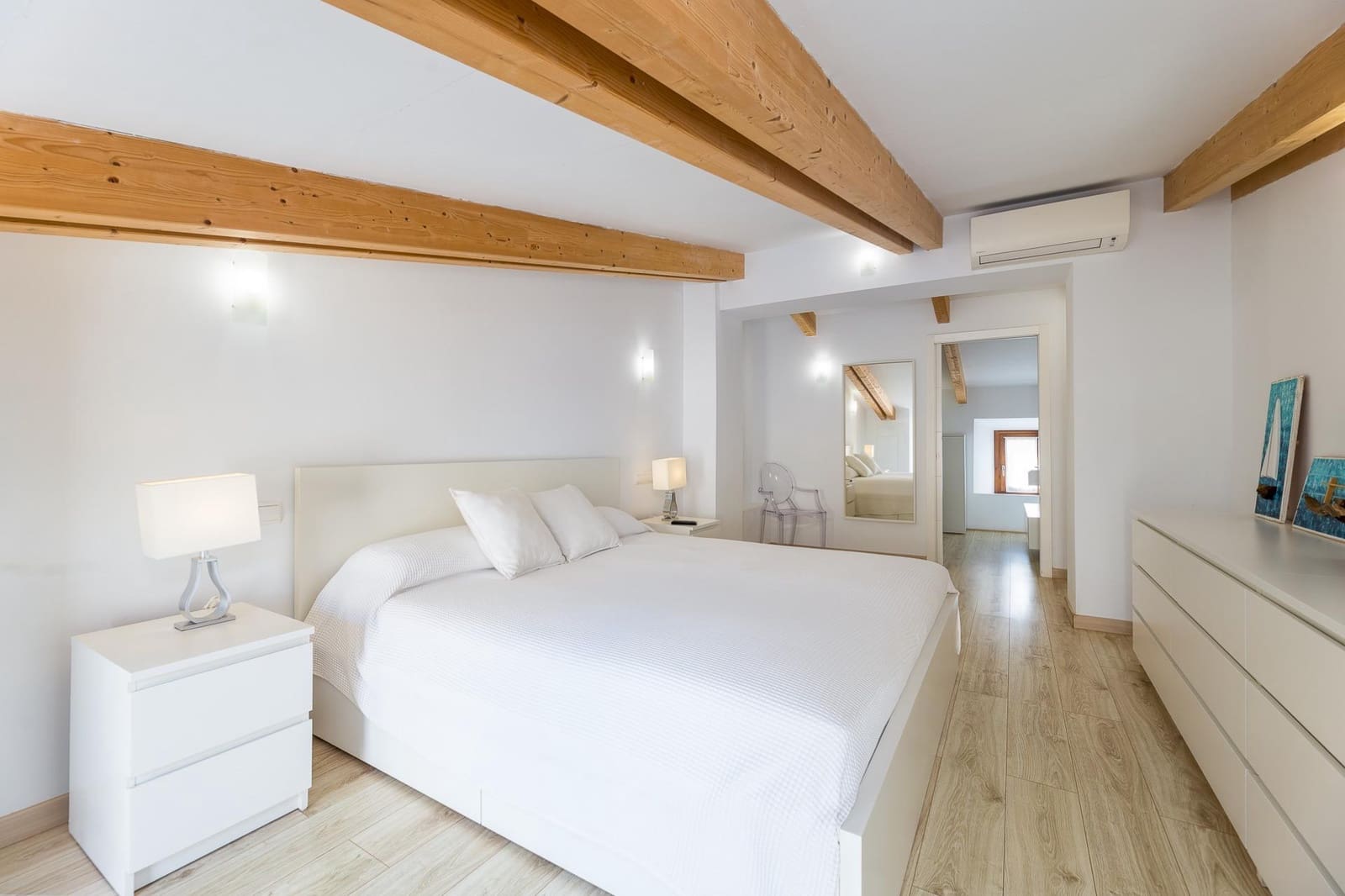 4 soveværelse Byhus til leje i Sineu - € 2.100 (Ref: 10078270)