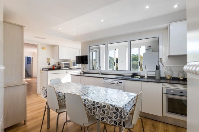 5 chambre Appartement à vendre à Son Veri Nou, Llucmajor avec piscine garage - 1 320 000 € (Ref: 10129365)