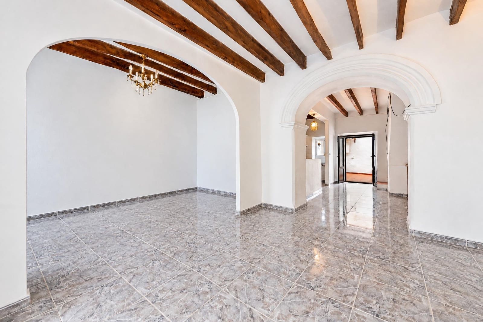 3 bedroom Townhouse for sale in Ruberts - € 390,000 (Ref: 10161693)