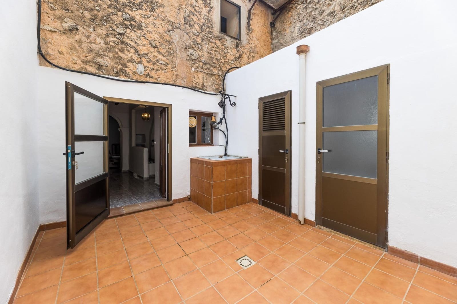 3 bedroom Townhouse for sale in Ruberts - € 390,000 (Ref: 10161693)