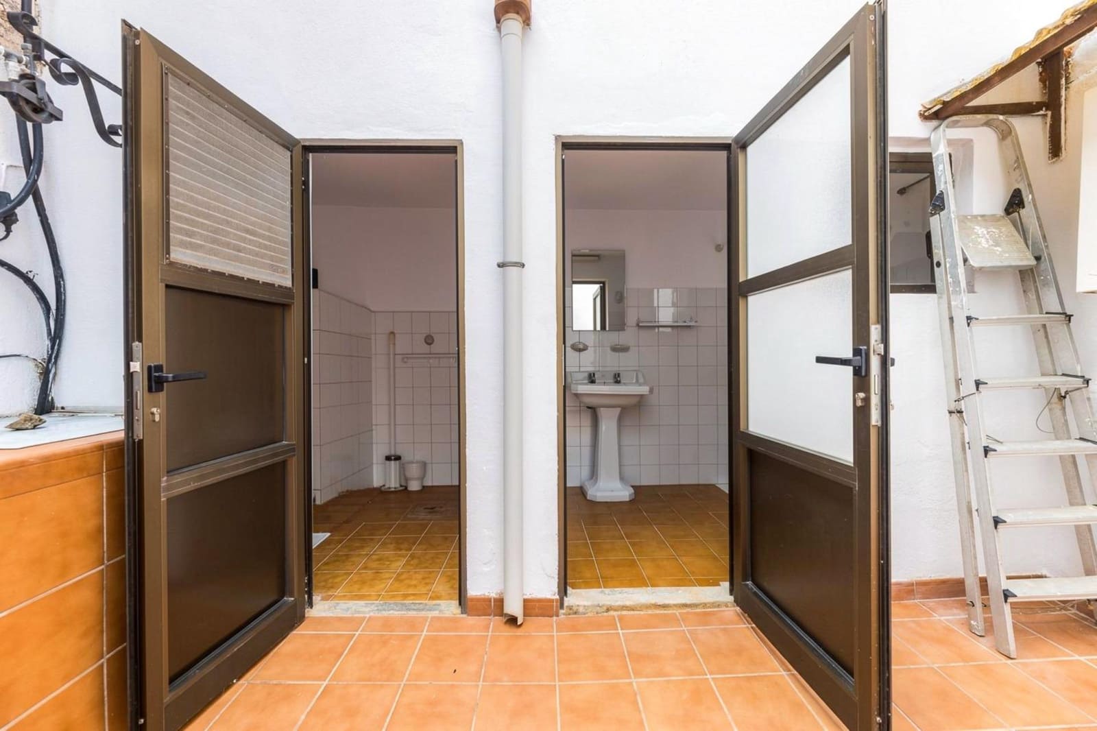 3 bedroom Townhouse for sale in Ruberts - € 390,000 (Ref: 10161693)