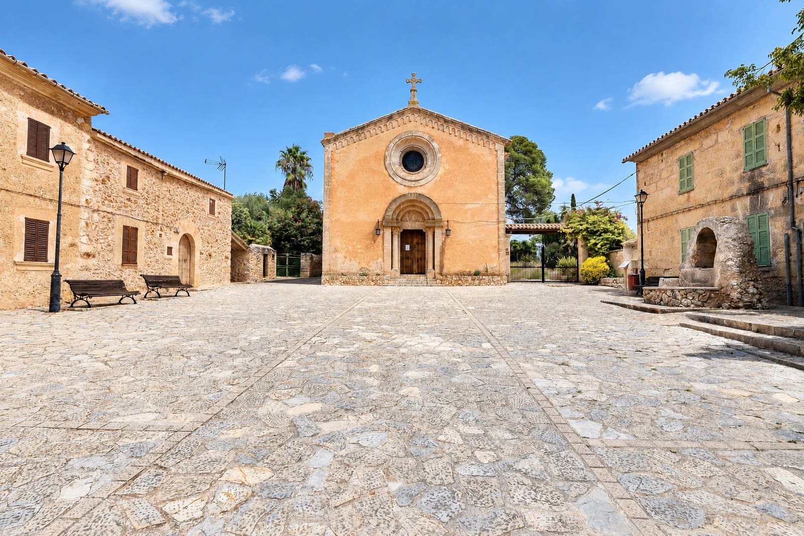 3 bedroom Townhouse for sale in Ruberts - € 390,000 (Ref: 10161693)