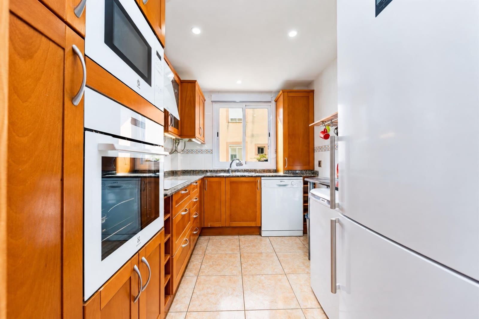 3 chambre Appartement à vendre à Son Ferrer avec garage - 355 000 € (Ref: 10177378)