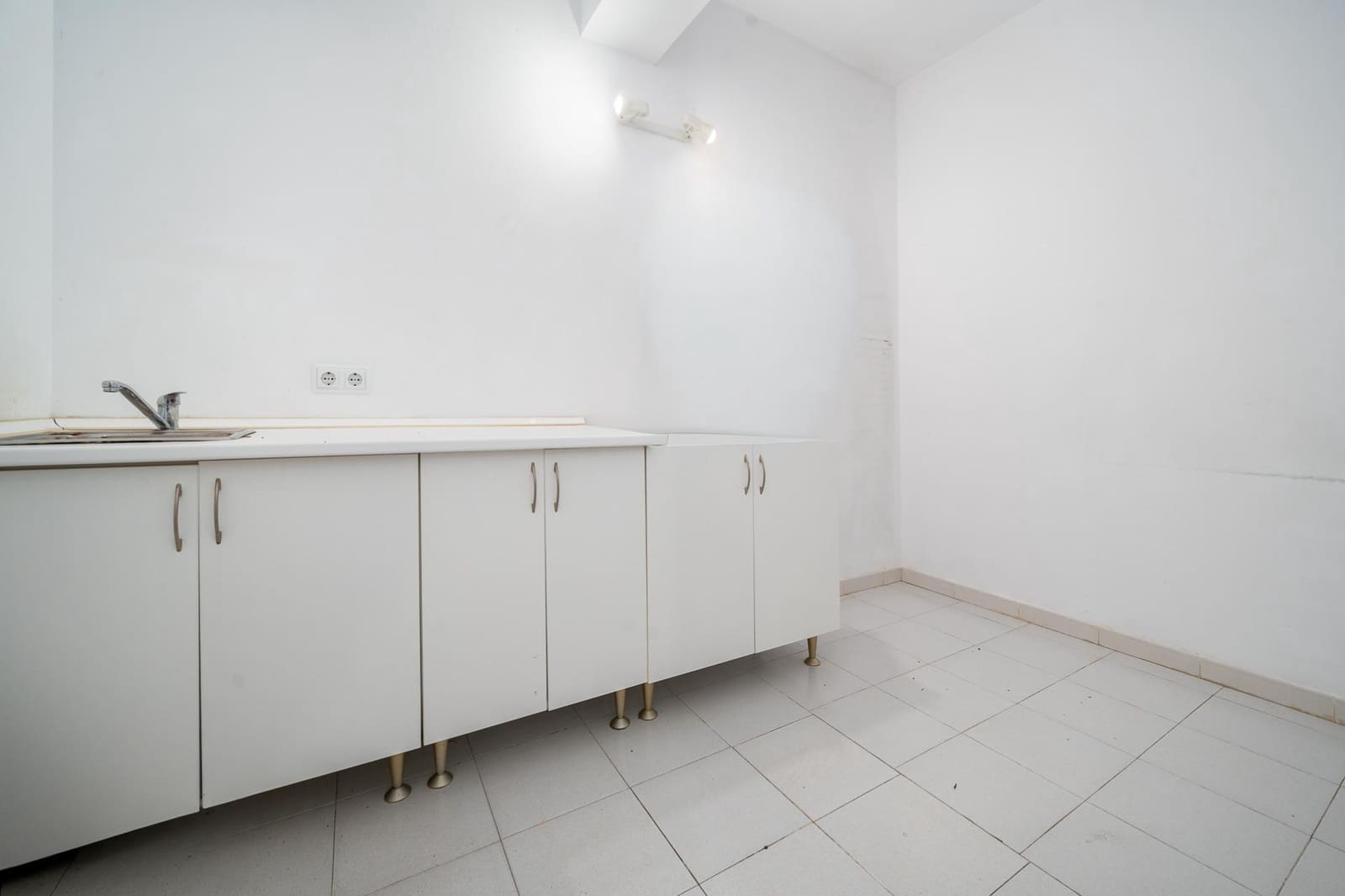 Commercieel te koop in Palma de Mallorca - € 225.000 (Ref: 10184850)
