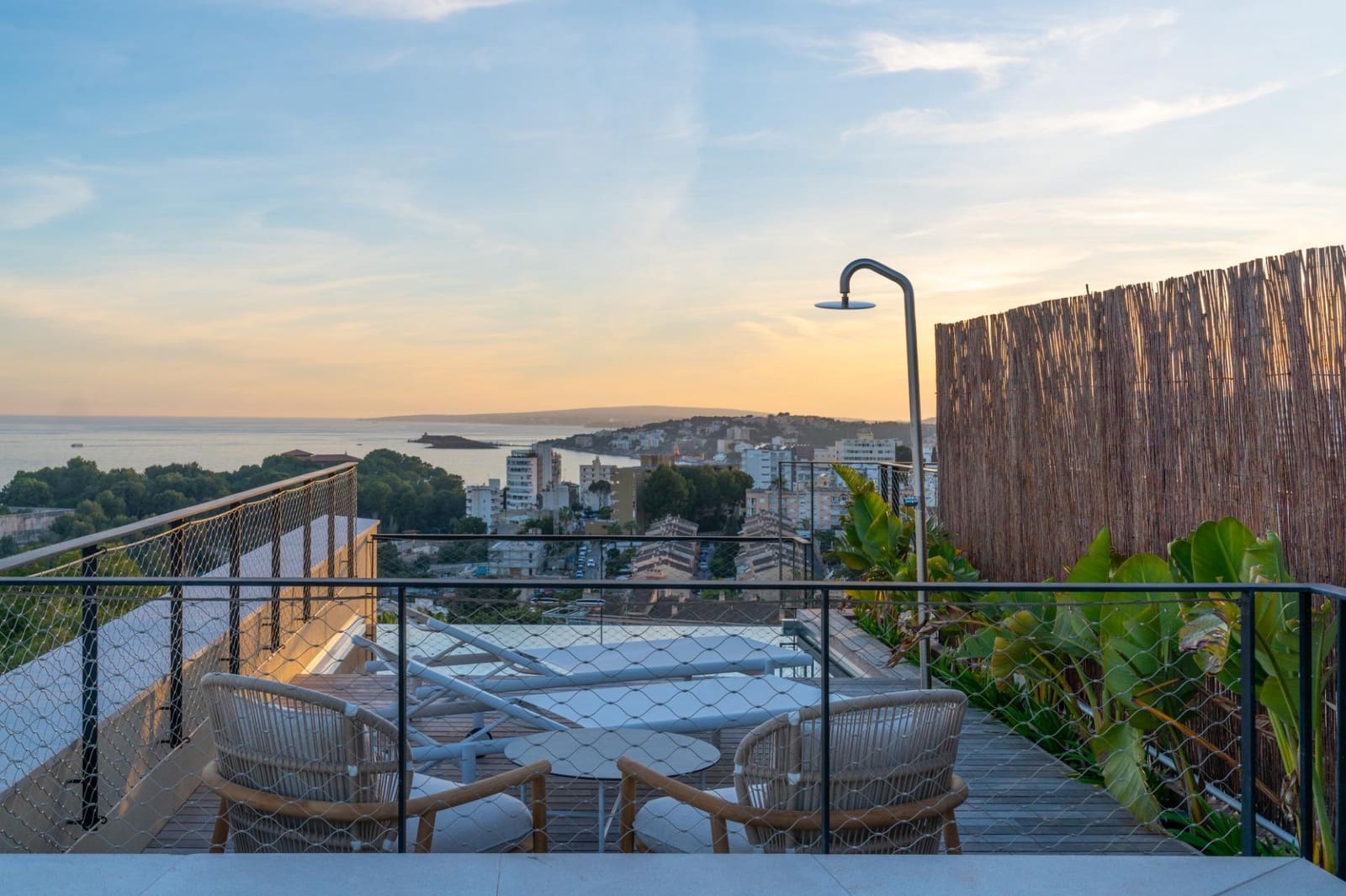 2 slaapkamer Penthouse te koop in Palma de Mallorca met zwembad garage - € 1.825.000 (Ref: 8327698)