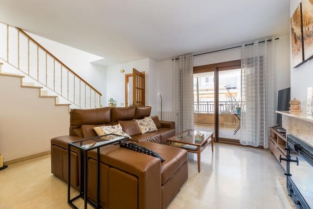 4 soveværelse Rækkehus til salg i Palma de Mallorca med garage - € 785.000 (Ref: 8574126)