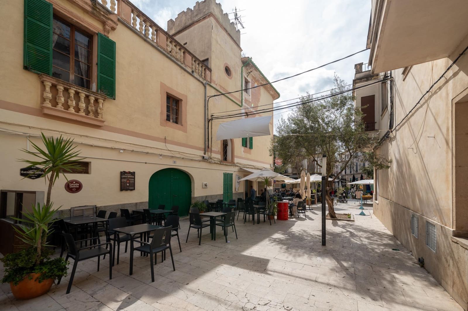 7 bedroom Penthouse for sale in Porreres - € 470,000 (Ref: 8943908)