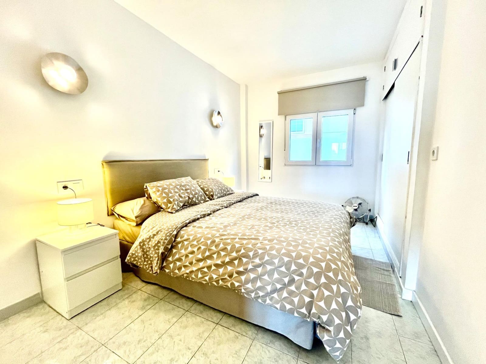 2 soveværelse Lejlighed til salg i Es Molinar / El Molinar - € 1.195.000 (Ref: 8954364)