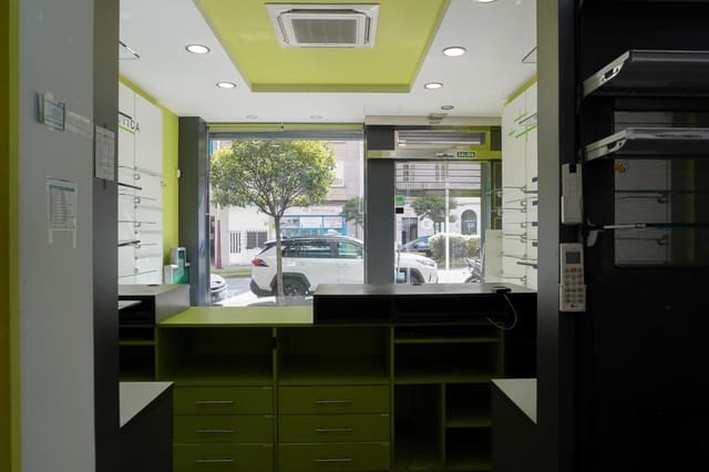 Kaupallinen myytävänä paikassa Vigo - 93 000 € (Ref: 9103044)