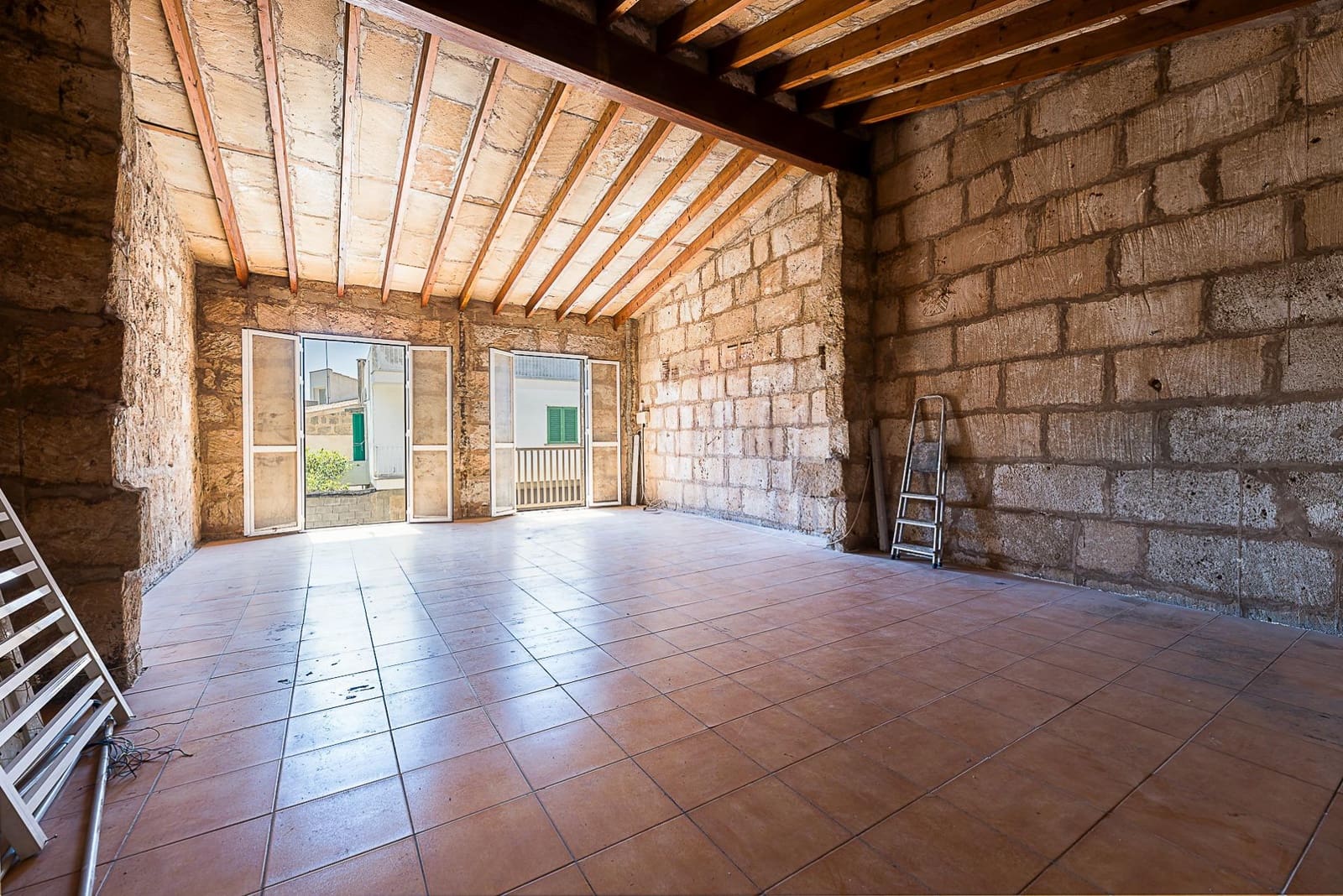 Erhverv til salg i Llucmajor - € 325.000 (Ref: 9110482)