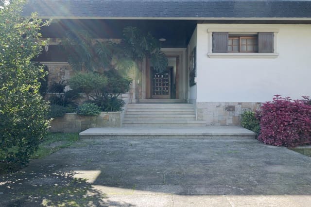 4 soveværelse Villa til salg i Vigo med swimmingpool garage - € 650.000 (Ref: 9112501)