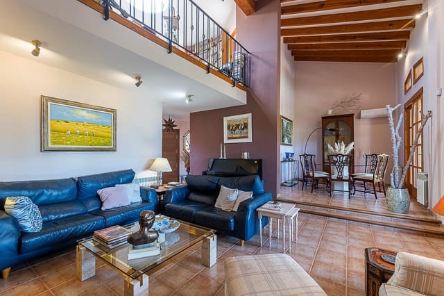 4 soverom Villa til salgs i Bunyola med svømmebasseng garasje - € 1 250 000 (Ref: 9128510)