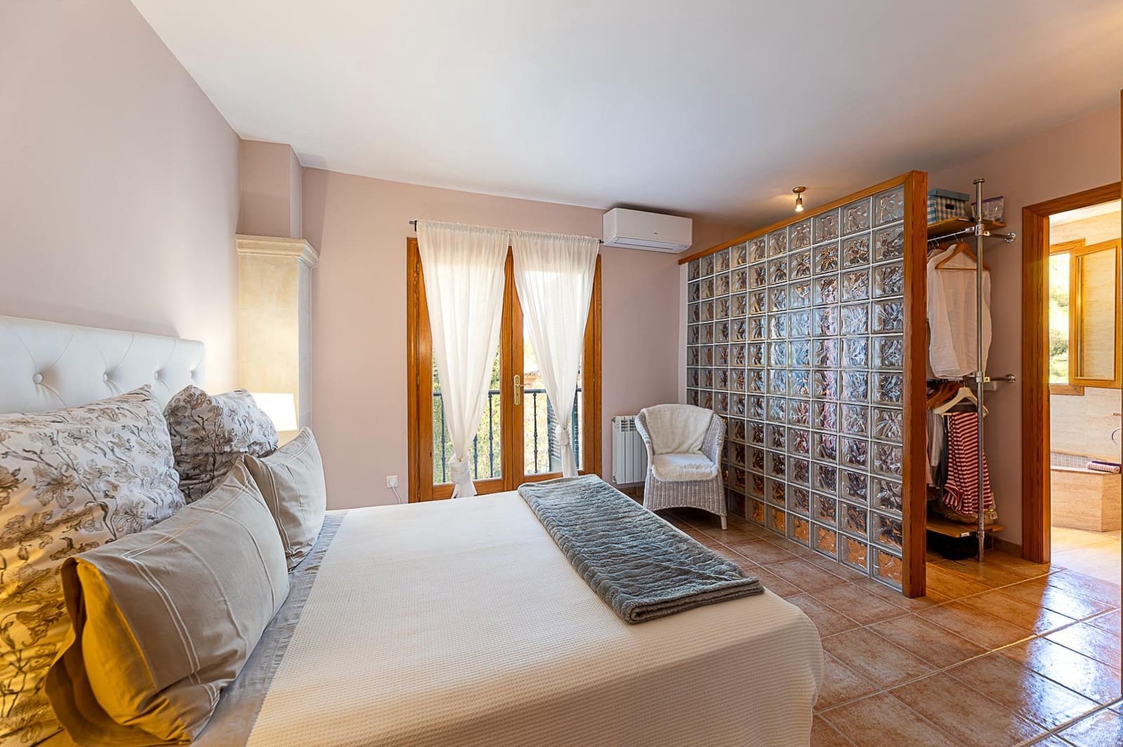 4 sypialnia Willa na sprzedaż w Bunyola z basenem garażem - 1 250 000 € (Ref: 9128510)