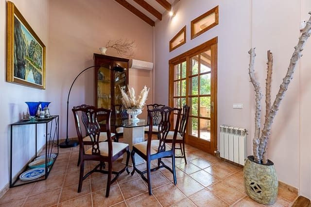 4 soverom Villa til salgs i Bunyola med svømmebasseng garasje - € 1 250 000 (Ref: 9128510)